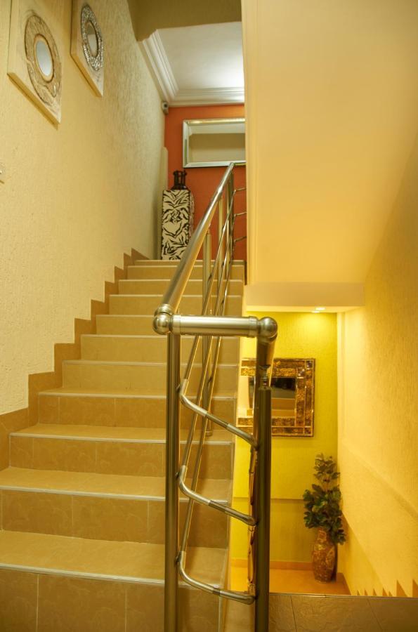 The Ritzz Exclusive Guest House Accra Exterior foto